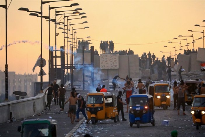 Bağdat Yeşil Bölge'de protestolar: 133 yaralı