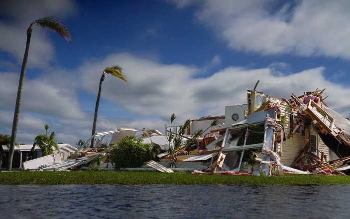 ABD'de Ian Kasırgası hayatı felç etti