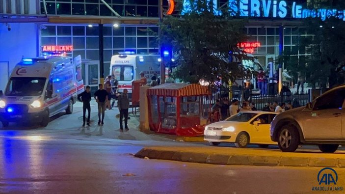 Kocaeli'de iki ayrı bıçaklı kavgada 2 kişi yaralandı