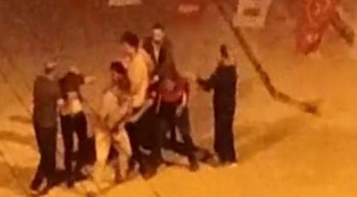 Şanlıurfa'da 3 kişinin yaralandığı silahlı kavga kamerada