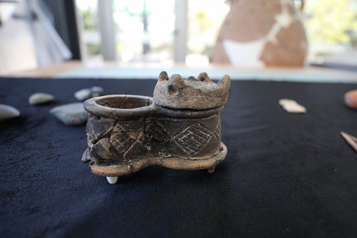 İzmir'de bulunan 5 bin yıllık kase, dönemin yaşantısına ayna tutuyor