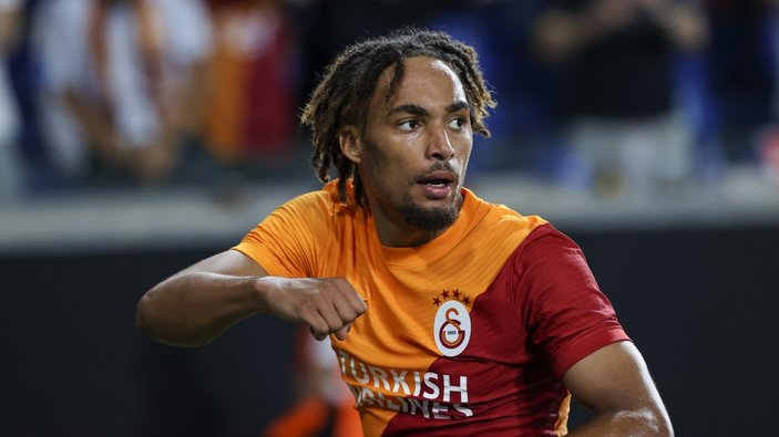 Galatasaray'da Sacha Boey'a özel tebrik