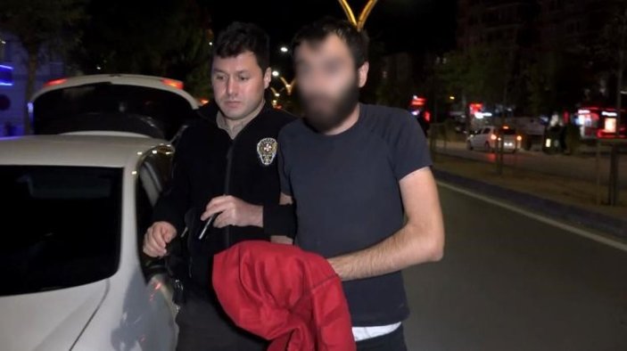 Aksaray'da uyuşturuyla yakalanan genç ekiplere tepki gösterdi