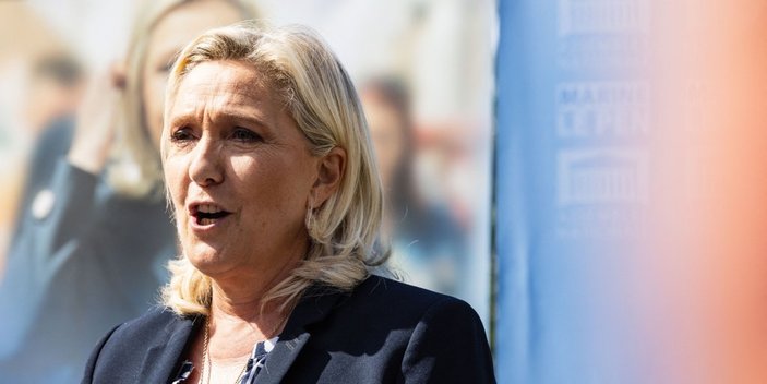 Fransa'da aşırı sağcı Le Pen, daha fazla cami kapatılmasını istedi