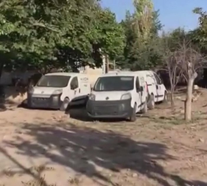 Konya'da, çekicilerle gelip 7 hafif ticari aracı çaldılar