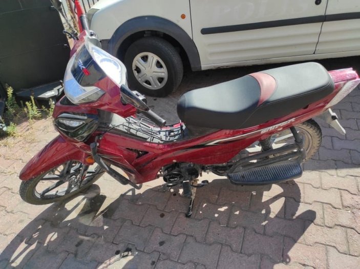 Kayseri'de motosiklet alacağını söyledi, deneme bahanesiyle motoru çaldı