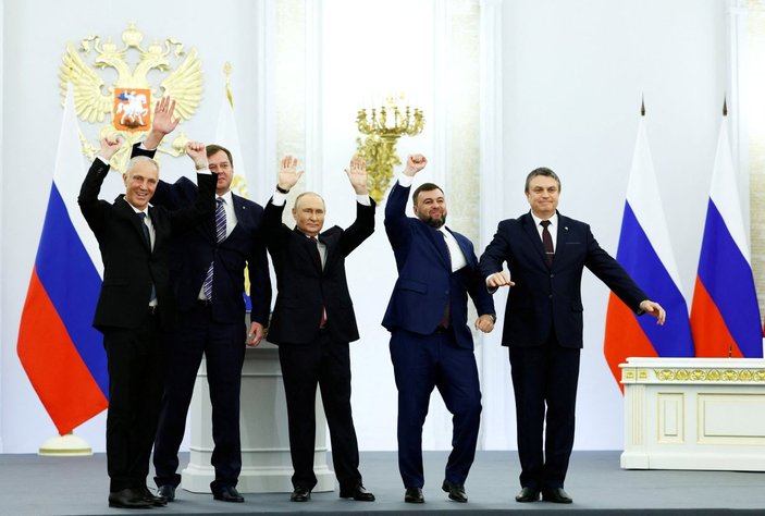 Vladimir Putin, Ukrayna'dan ilhaklarla ilgili anlaşmaları onayladı