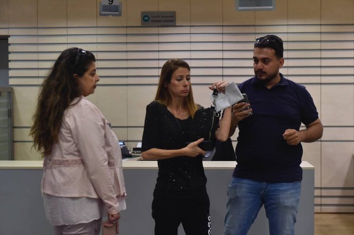 Lübnan'da milletvekili, parasını çekmek için bankayı bastı