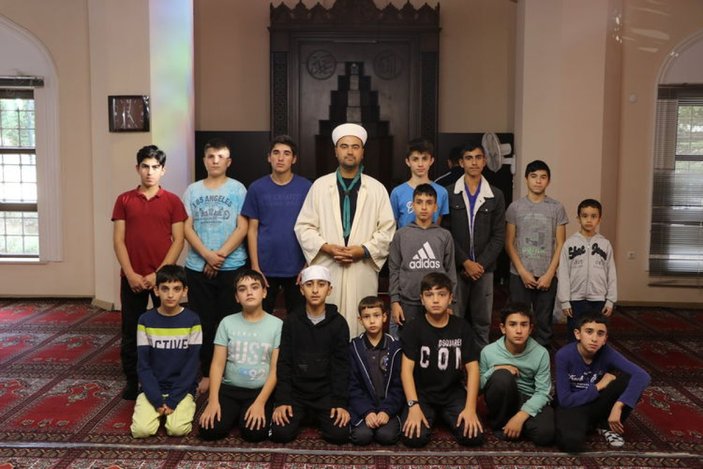 Edirne'de izci imam, gençlere doğa sevgisini aşılıyor