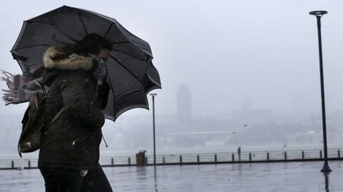 İstanbul Valiliği'nden 'rüzgar ve fırtınaya dikkat' uyarısı