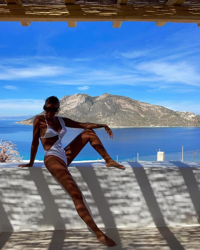 Eda Taşpınar daldı