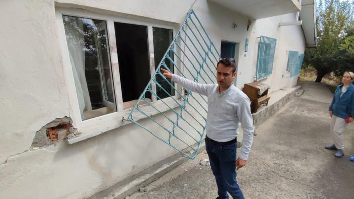 i Karabük'te tedaviye giden yaşlı çiftin evini soydular