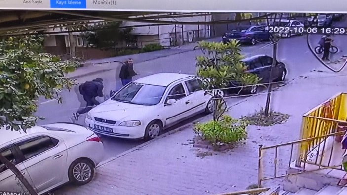 Gaziosmanpaşa'da silahlı saldırıda yoldan geçen kadın vuruldu