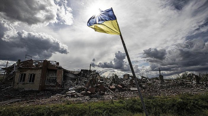 Ukrayna Savunma Bakanı, Rusya'dan geri alınan bölgeleri video ile paylaştı