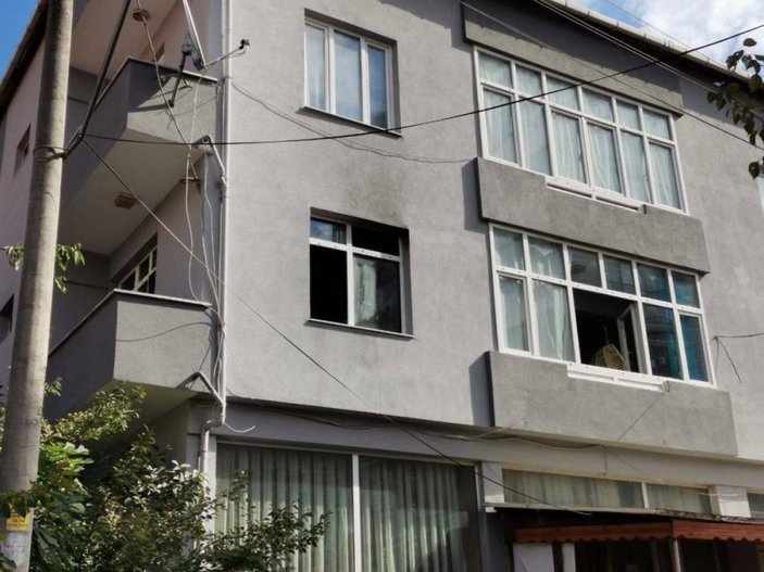 Kocaeli'de evde çıkan yangında bir genç kız hayatını kaybetti