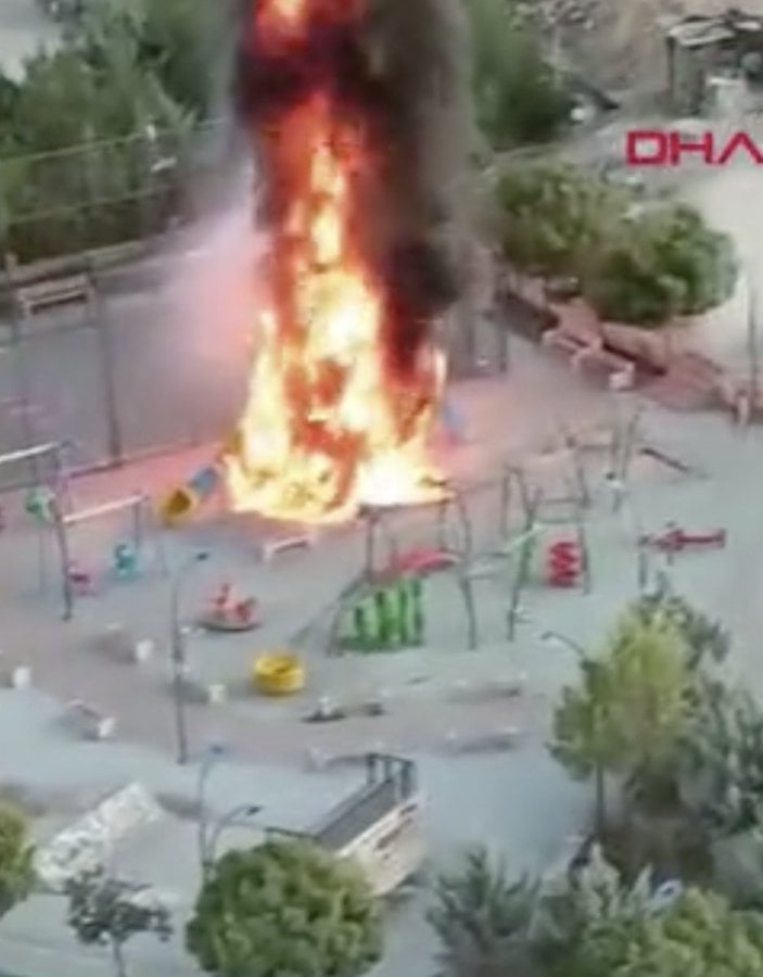 Mardin'de oyun parkını ateşe veren 2 şüpheli gözaltına alındı
