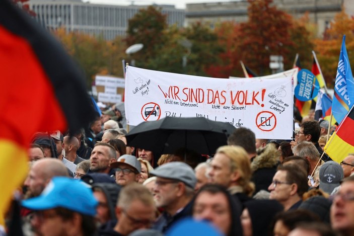 Almanya’da hükümetin enerji politikaları protesto edildi