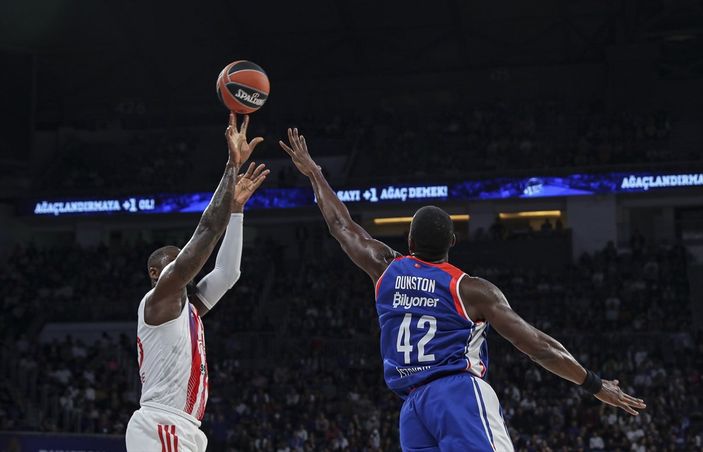 a Anadolu Efes, Euroleague'e galibiyetle başladı