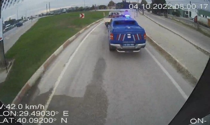 Bursa'da otobüs şoförü fenalaşan yolcuyu hastaneye yetiştirdi