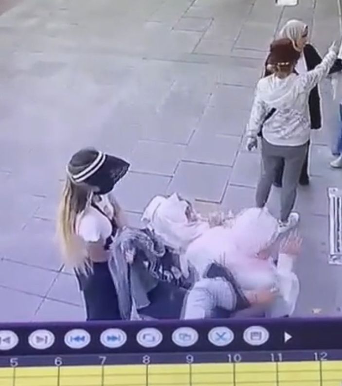 Fatih’te tekerlekli sandalyedeki kadının çantasını çaldılar