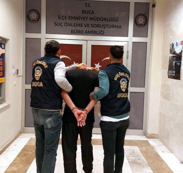 İzmir’de kız yurdu sapığı gözaltına alındı