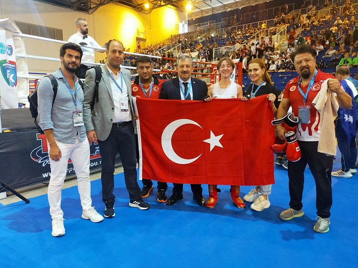 Dünya Gençler Kick Boks Şampiyonası'nda milli sporculardan 11 altın madalya