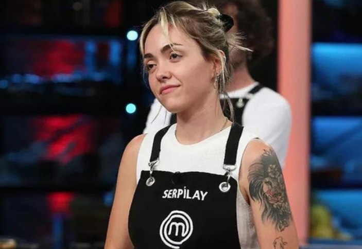 MasterChef Serpilay'ın göğüs dekoltesine yorum yağdı! 