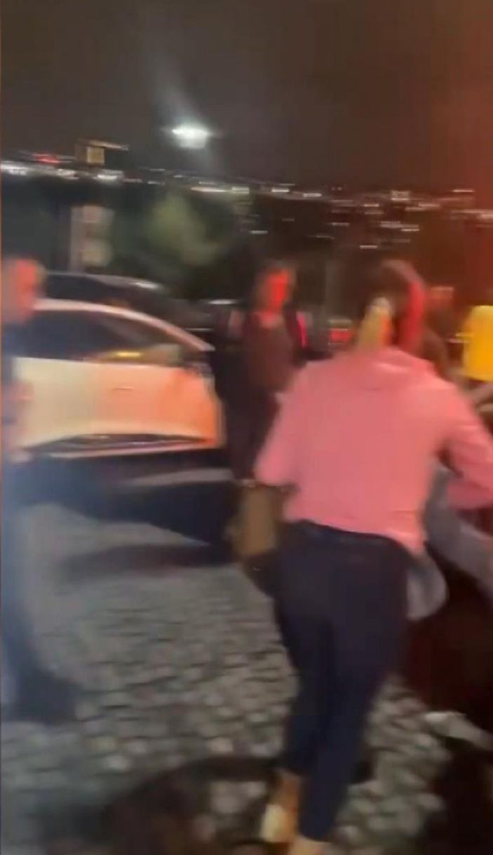 d Kağıthane’de, polisin alkollü kadın sürücü ile imtihanı kamerada