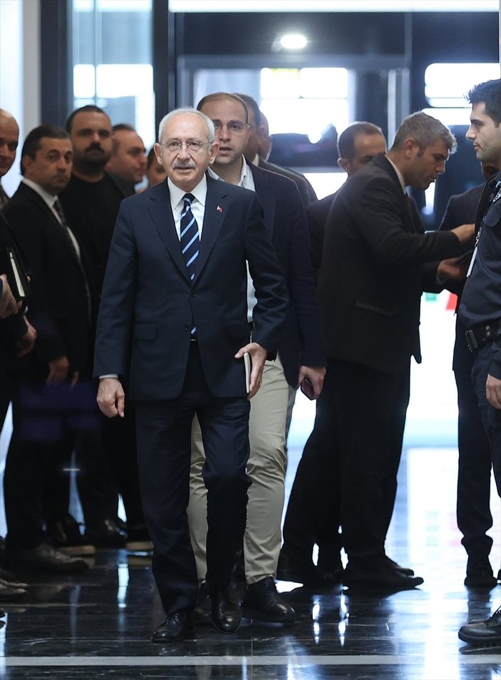 Kemal Kılıçdaroğlu, ABD'ye gitmek için İstanbul Havalimanı'nda