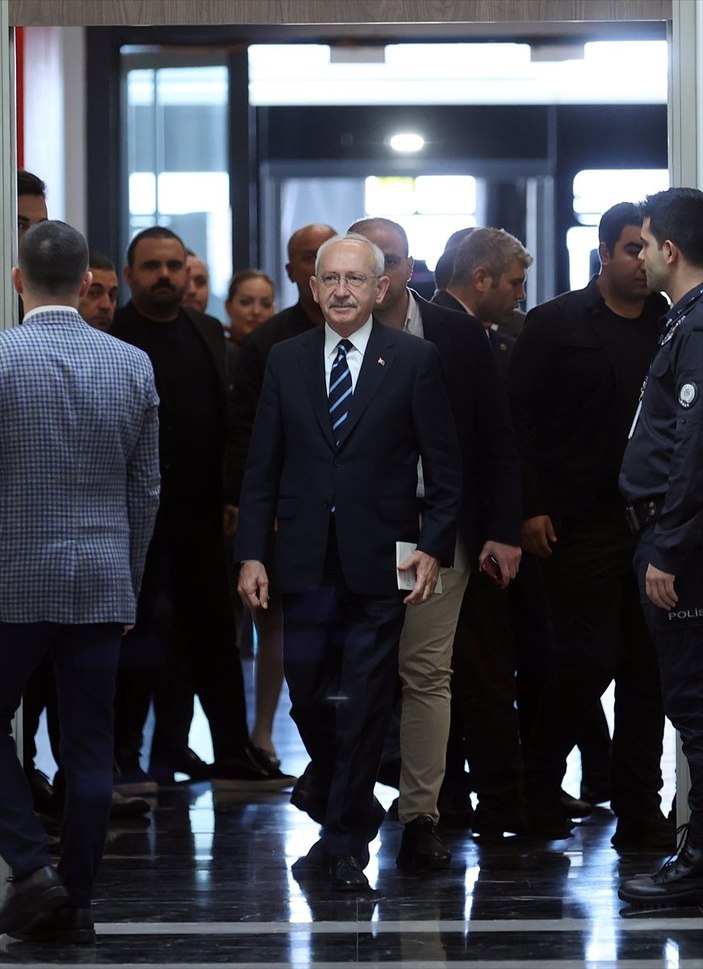 Kemal Kılıçdaroğlu, ABD'ye gitmek için İstanbul Havalimanı'nda