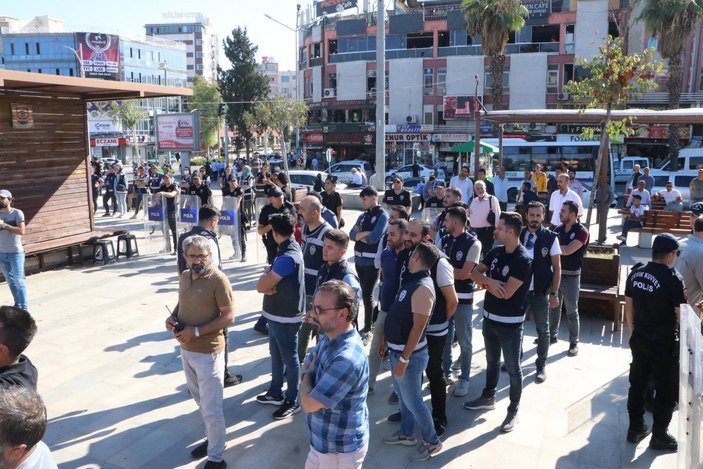 Terörist Abdullah Öcalan lehine slogan atan 5 kişi, gözaltına alındı