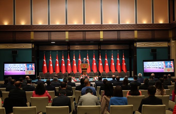 a Cumhurbaşkanı Erdoğan'dan öğrencilere ve esnafa müjde