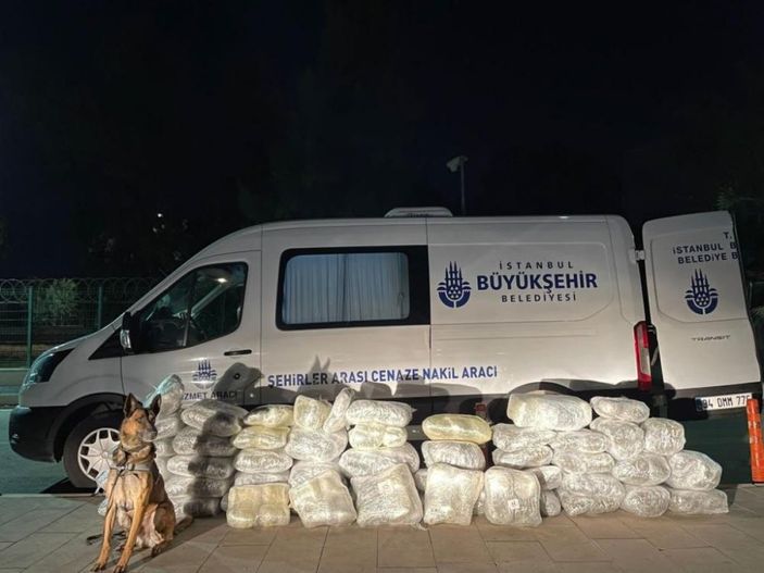 İBB'nin aracından uyuşturucu çıkması gündemde