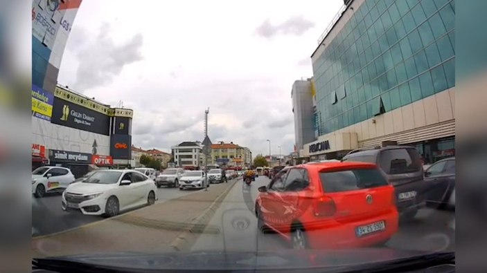 İstanbul'da trafik magandası kadın sürücü, sınırları zorladı