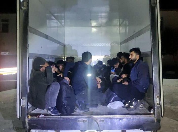 d Kırklareli’de 892 kaçak göçmen ile 21 organizatör yakalandı