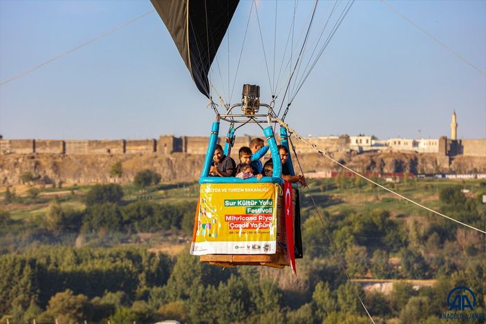 Diyarbakır Sur Kültür Festivali'nde Kapadokya'yı kıskandıracak balon manzaraları
