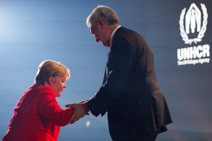 Eski Almanya Başbakanı Merkel, 2022 Nansen Mülteci Ödülü'nü aldı