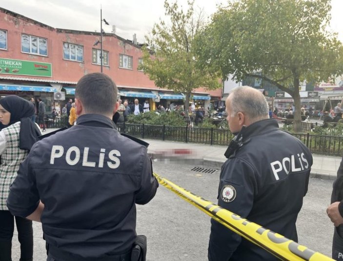 Sakarya'da sokak ortasında baba ve oğlu bıçaklanarak yaralandı