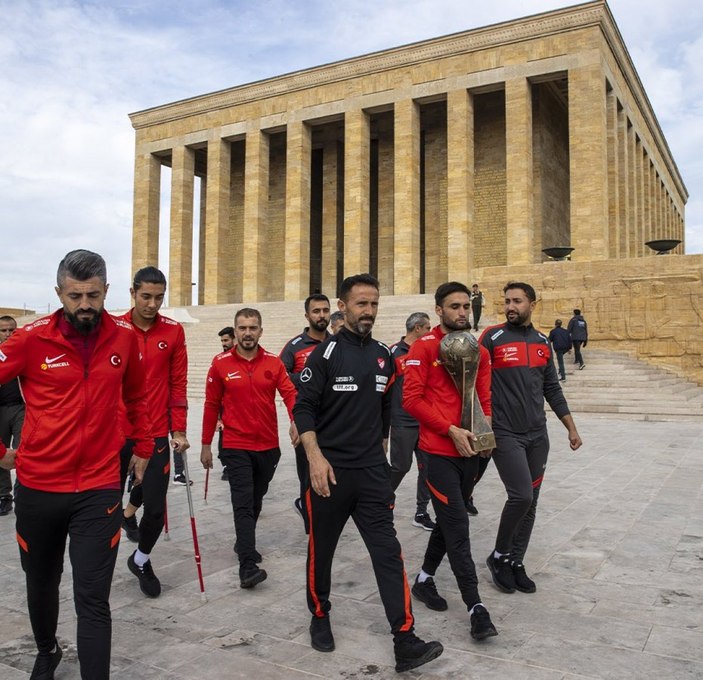 Dünya şampiyonu Ampute Futbol Milli Takımı, Anıtkabir'de