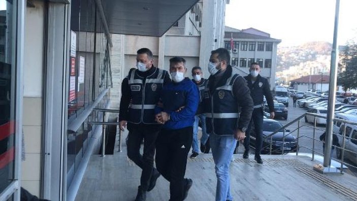 Zonguldak’ta, silahlı saldırı davasında babasını ve ağabeyini korumaya çalıştı