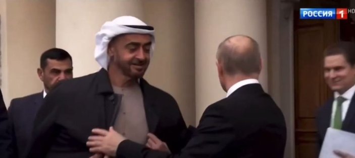 Vladimir Putin, montunu Muhammed bin Zayid'e verdi