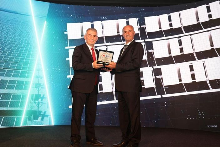 Doğu Anadolu’nun güneş takip sistemli en büyük güneş enerji santrali açıldı