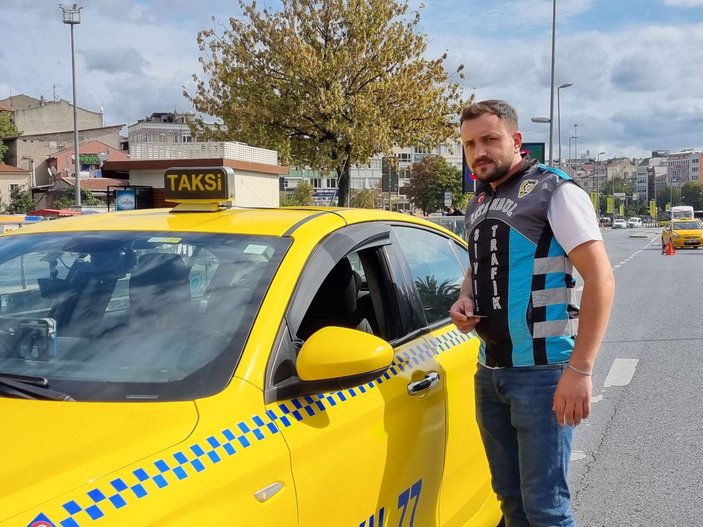 Fatih'te yolcu seçen taksici, gazetecilere hakaret etti
