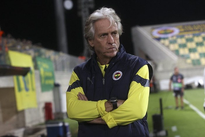 Fenerbahçe, AEK Larnaca'yı mağlup etti