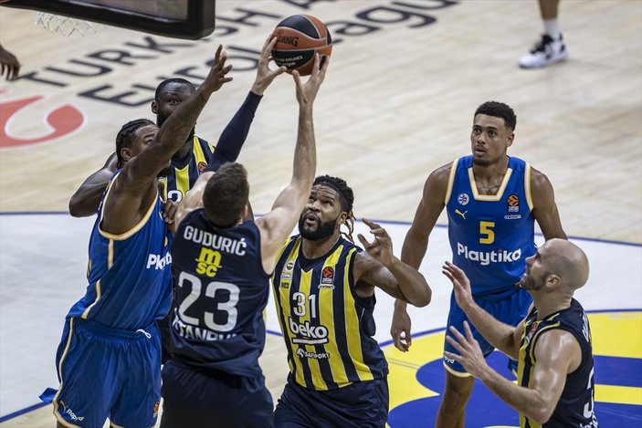 Fenerbahçe EuroLeague'de ikinci galibiyetini aldı