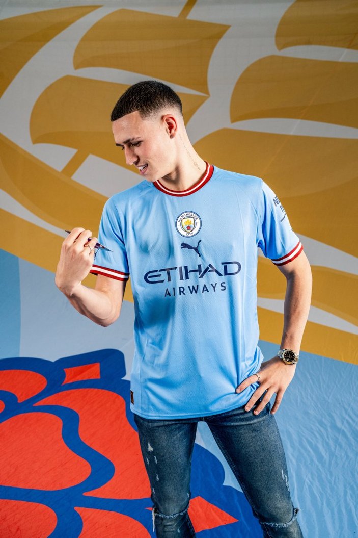 Manchester City, Phil Foden ile yeni sözleşme imzaladı