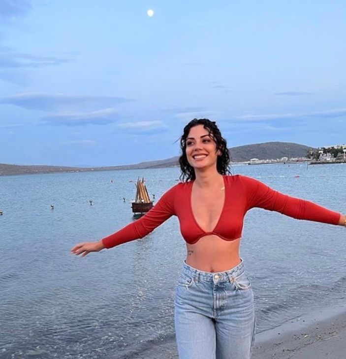 Kısmetse Olur'un Nur'u frikik verdi, detay olay oldu!