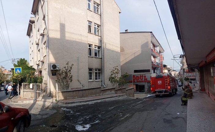 İzmir'de Aile Sağlığı Merkezinde yangın çıktı