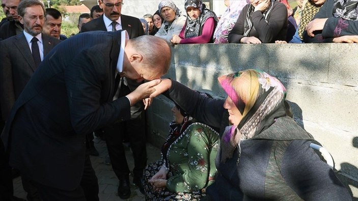 Cumhurbaşkanı Erdoğan'dan maden şehidi ailesine ziyaret