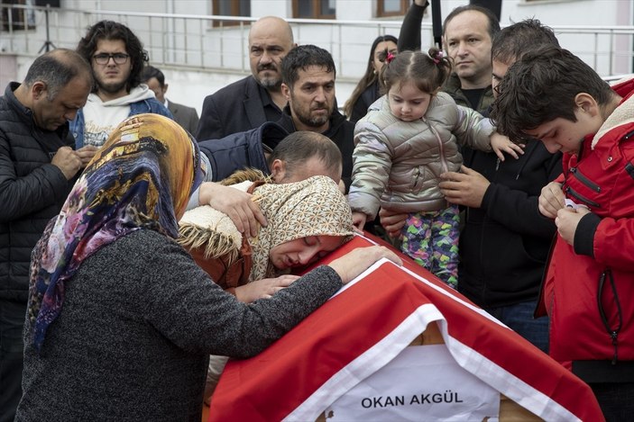 Maden şehidi Okan Akgül’ün kızının yürek yakan vedası